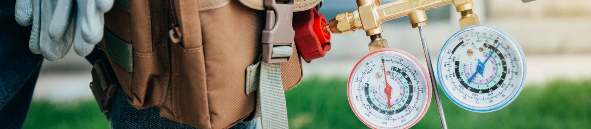 image of contractor bag with pressure gauge